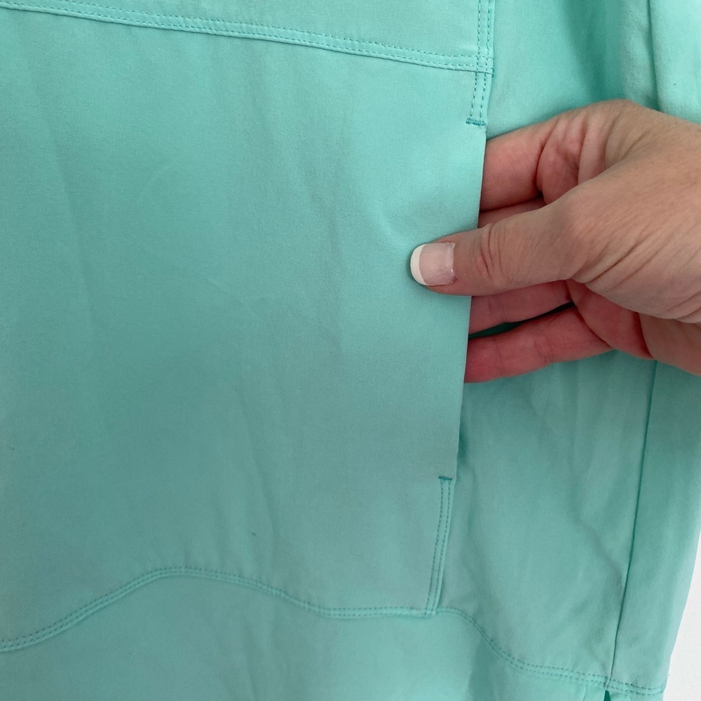 LL Bean Women Pastel Green Hooded Long Tunic Shirt Medium Lightweight‎ GorpeCore - Picture 3 of 11